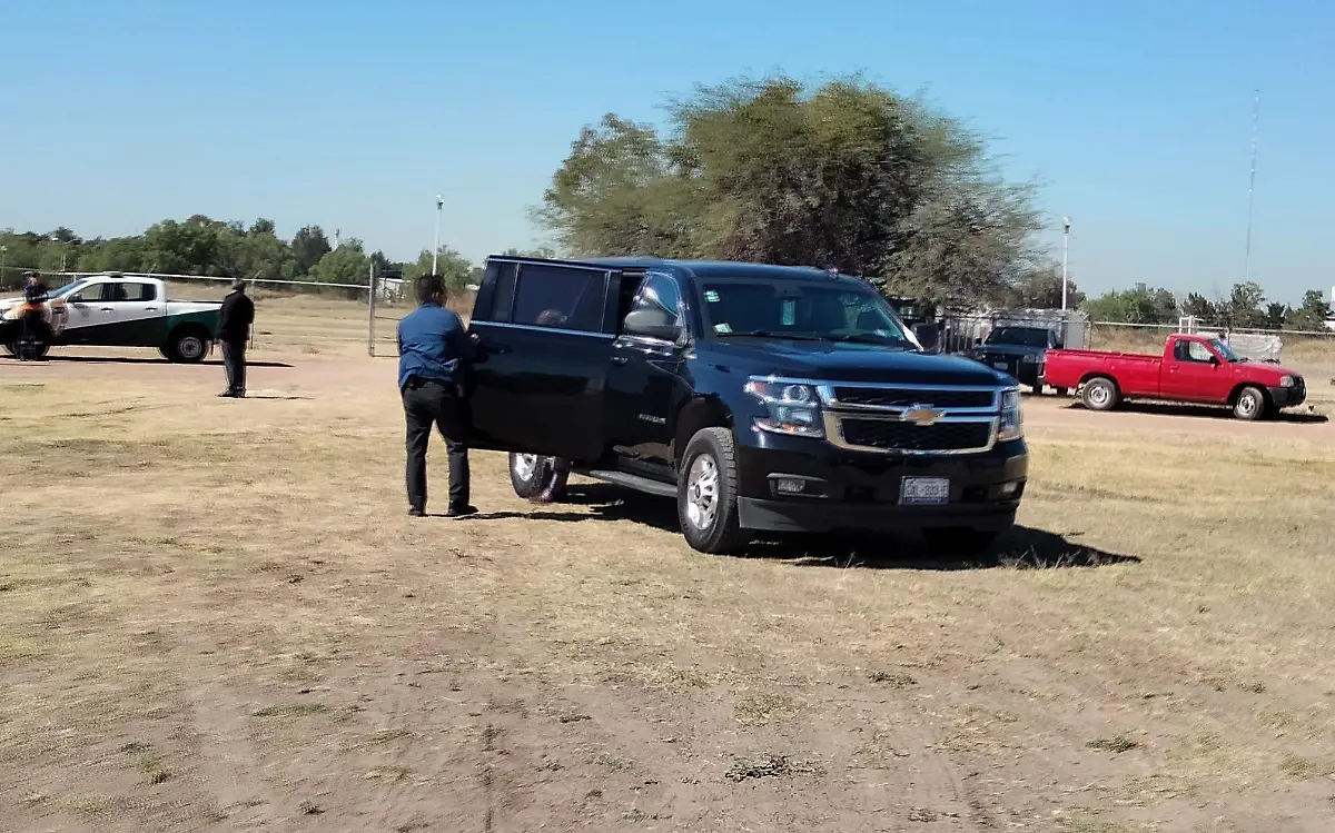 CAMIONETA NEGRA blindada (2)